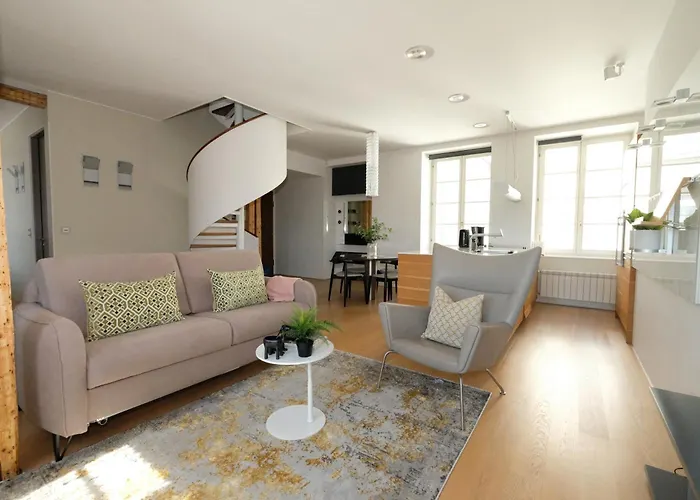 Old Town Square Apartman