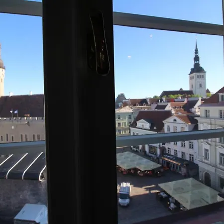 Old Town Square Apartment *